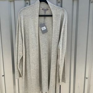 Neiman Marcus 100% Cashmere sweater
